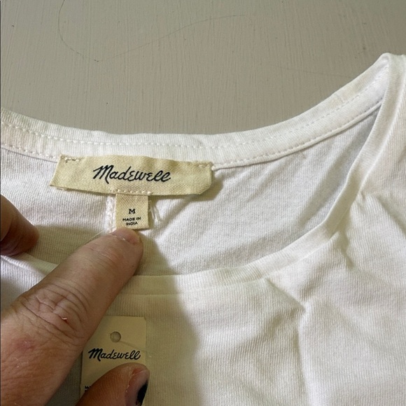 Madewell Essential Slim Tee in Lightweight Cotton Size medium - Picture 6 of 11